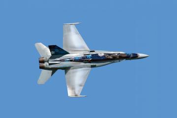 开云体育入口-镌刻时光，欧冠决赛之夜，斯通斯以钢铁之躯逆写命运