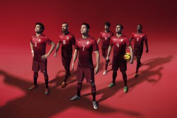 开云体育下载-锁死！然后致敬！穆勒这粒进球让比赛提前失去悬念