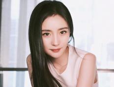 开云体育下载-突破重围的利剑，克瓦拉茨赫利亚在南智对决的压力熔炉中完成涅槃