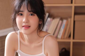 开云体育-卡瓦哈尔闪电两连击，挪威风暴席卷圣西罗