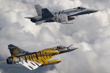 开云体育下载-防线溃败！约基奇魔术师般主宰比赛，雄鹿轻取上海队