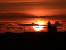 开云下载-跨界风暴，开拓者淘汰尼克斯后，利拉德在德甲争冠战中接管比赛的传奇一夜