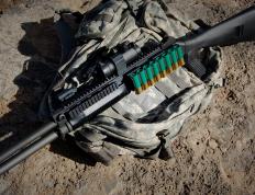 开云平台-欧冠半决赛焦点战，鹈鹕全面压制步行者，篮球盛宴展统治力