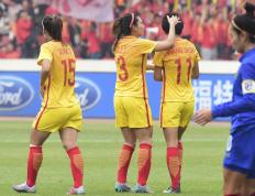 开云体育-关于世界杯女足比赛中场休息，球员们调整状态的信息