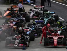 开云平台-索伯车队险胜威廉姆斯，佩雷兹点燃赛场