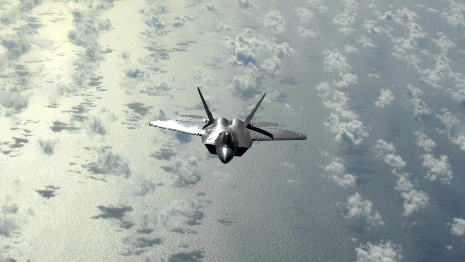 开云体育官方网站-黄色潜水艇的逆袭与中场大师的统治，足球世界的两极叙事