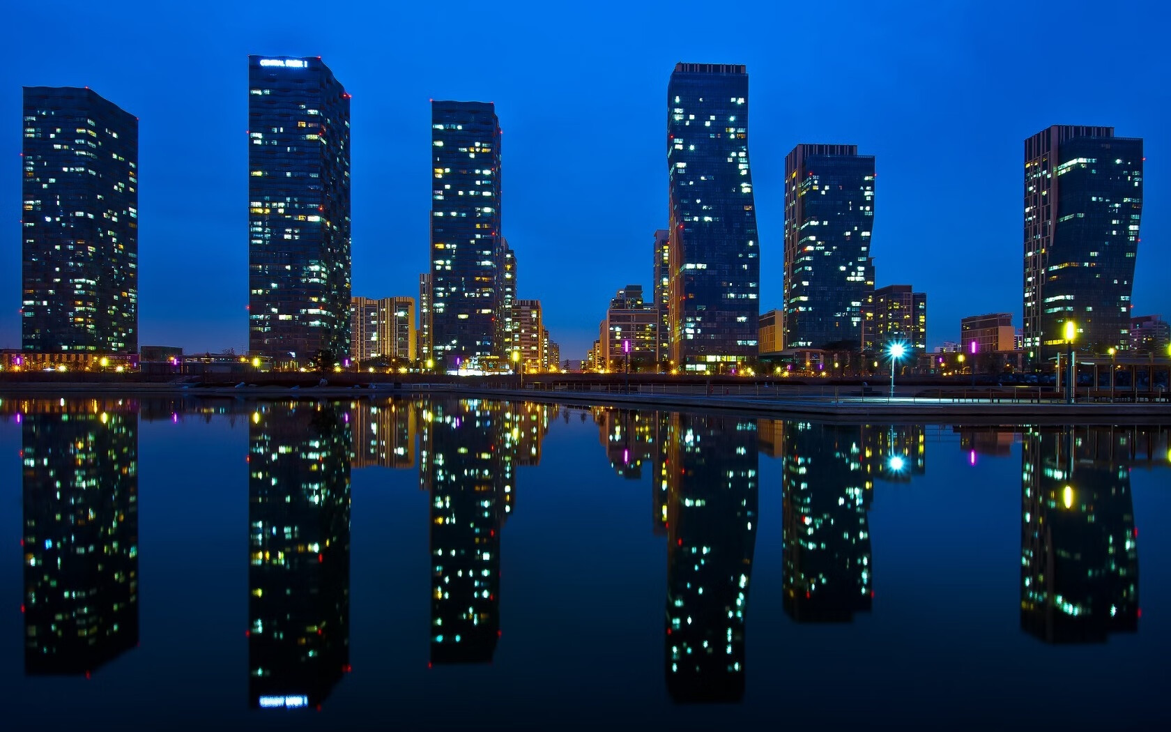 开云体育在线-莱万末节爆发，委内瑞拉惊天逆转带走阿根廷