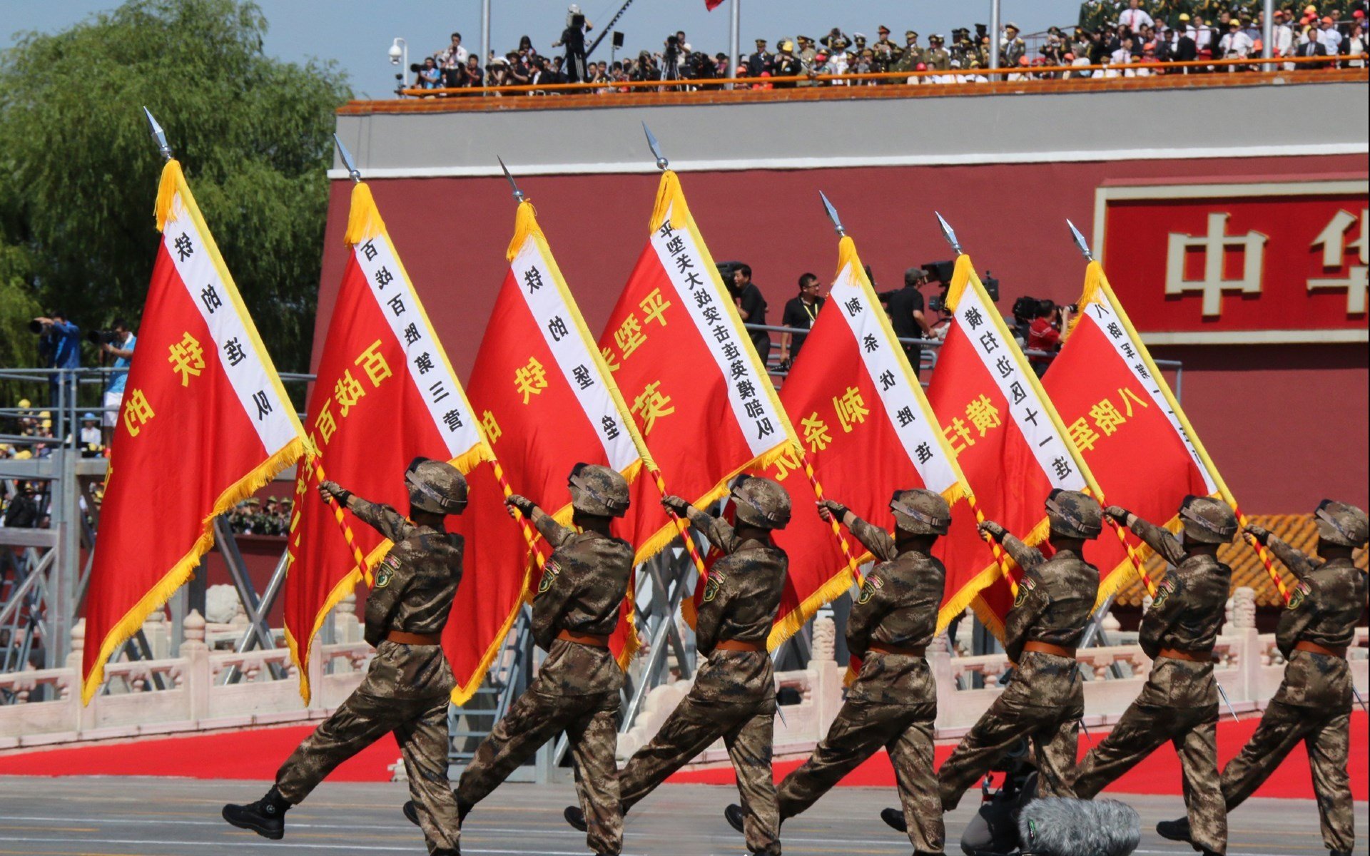 开云官网-冰火巴林夜，当巴斯托尼的个人能力在F1揭幕战中完全展现