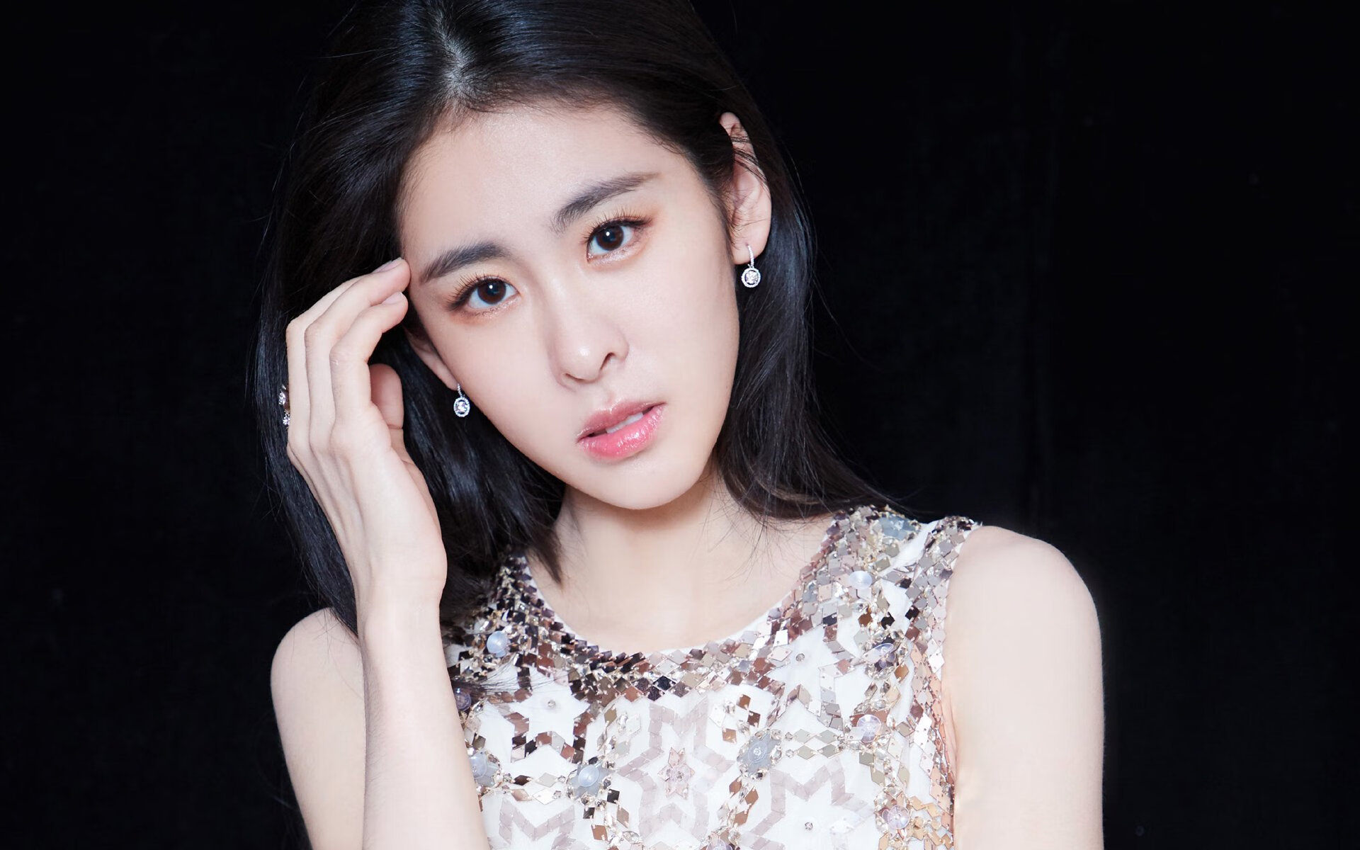 开云体育入口-绿茵场上的生死时刻,爱尔兰力克摩纳哥,楚阿梅尼欧冠半决赛闪耀接管