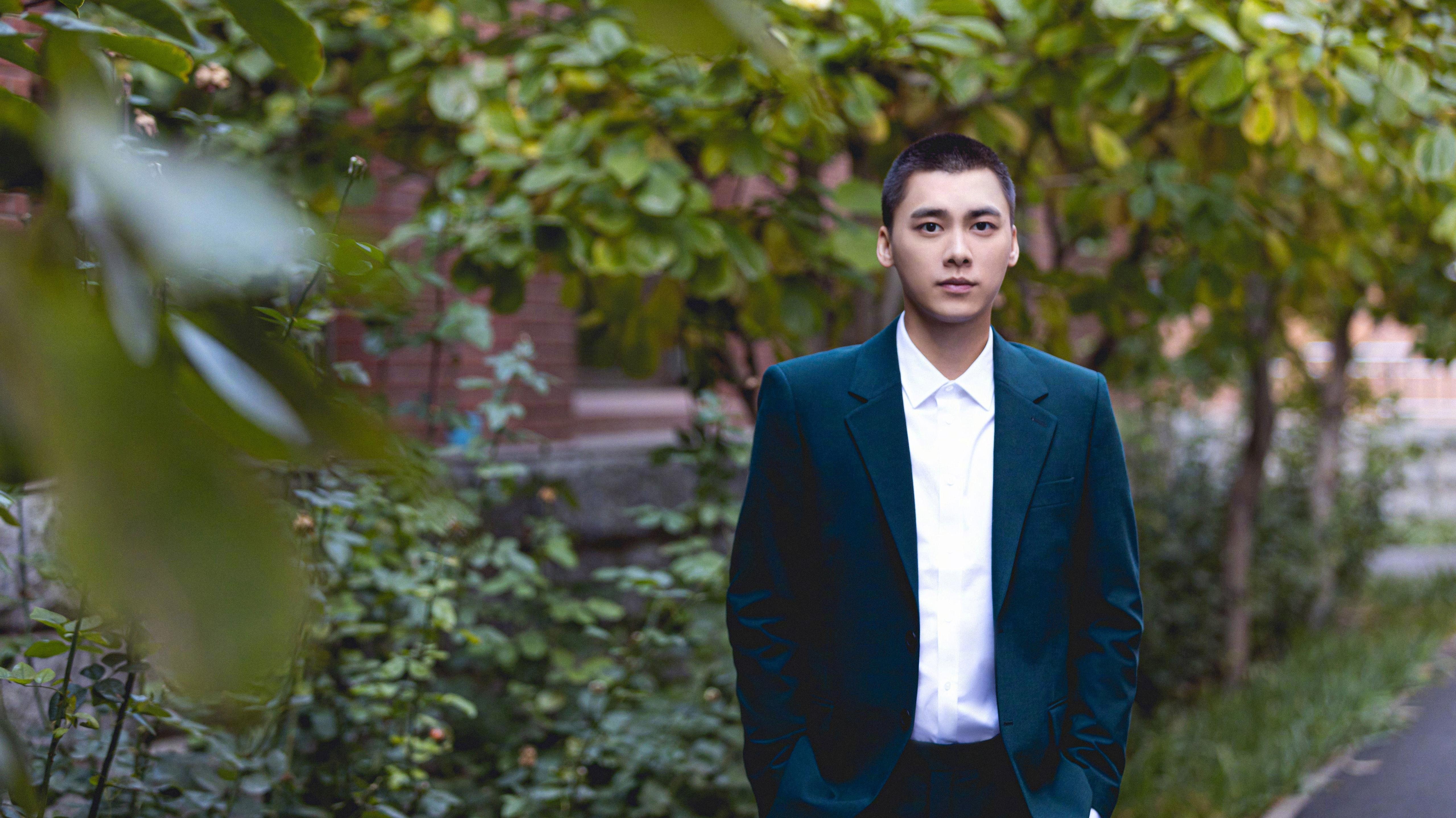 开云体育下载-湖人对阵马刺，米切尔里程碑之夜铸就传奇