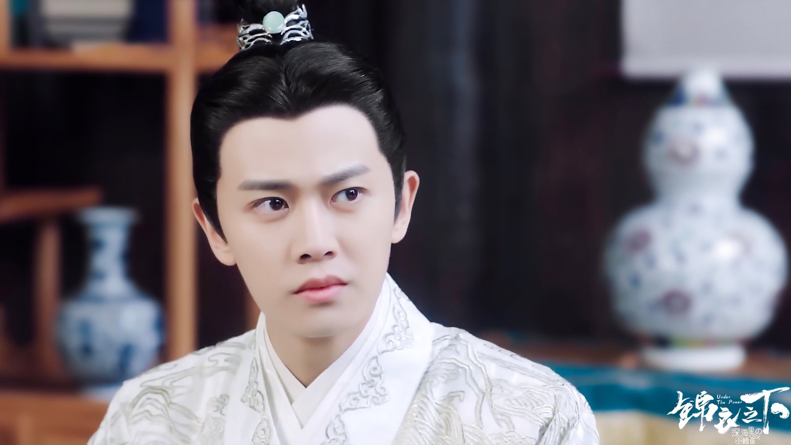 开云体育下载-夜幕下的王者，F1街道赛引擎咆哮中，赖斯如何力挽狂澜